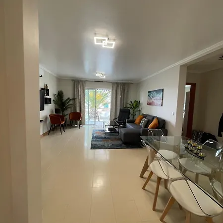 Picturesque Penthouse *