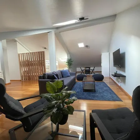 Picturesque Penthouse Apartamento *